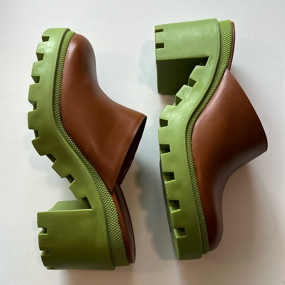 Gianni Bini Shoes - Gianni Bini - leather mule clog upper/rubber platform sole, 9